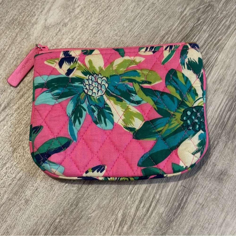 NEW VERA BRADLEY Pink & White Palm Tree Quilted Zip Coin Purse